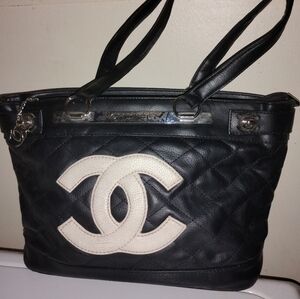 CHANEL Black and Cream Quilted Purse... read Description...